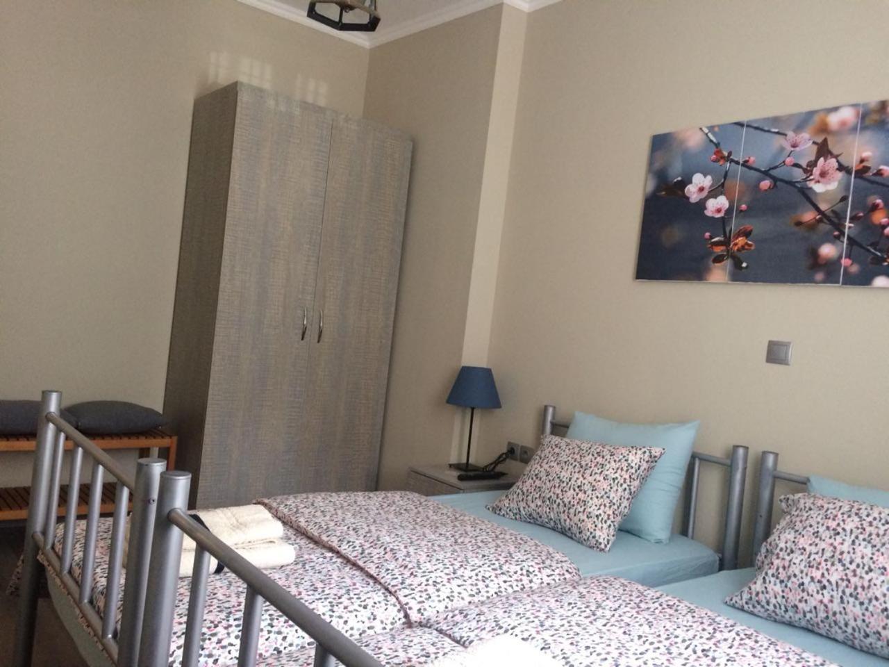 Petro'S Apartment Korça Kültér fotó