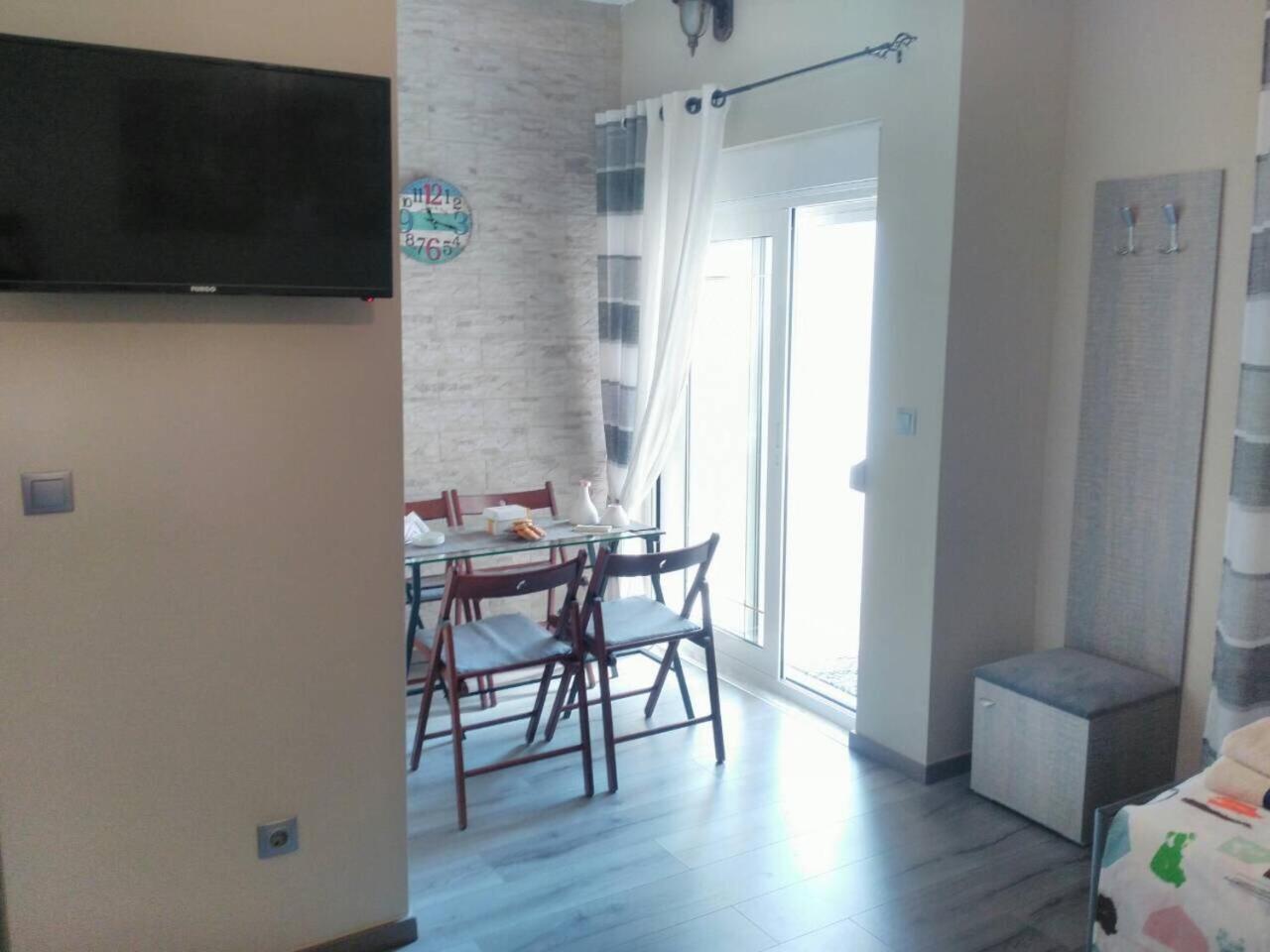 Petro'S Apartment Korça Kültér fotó